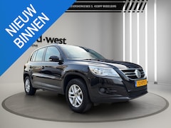 Volkswagen Tiguan - 1.4 TSI Comfort&Design Clima PDC Cruise