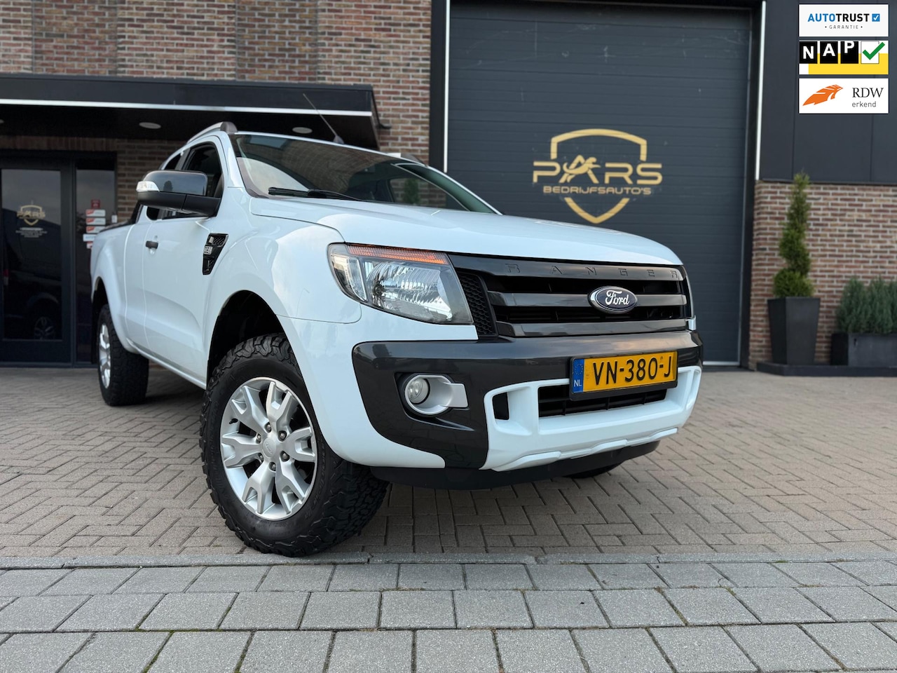 Ford Ranger - 3.2 TDCi 4x4 200PK 3500KG Trekvermogen Wildtrak Super Cab Airco Navi Cruise Control Elk.Ra - AutoWereld.nl