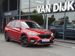 BMW X1 - xDrive25e Sport-Line Exe. Afn.Trekhaak Leder Led HiFi Apple CarPlay Nav. 18'' LM Velgen