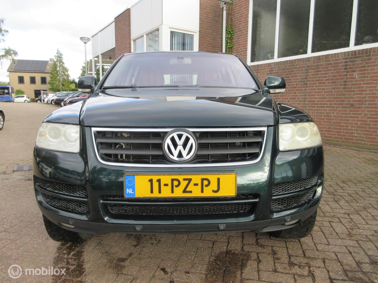 VOLKSWAGEN TOUAREG
