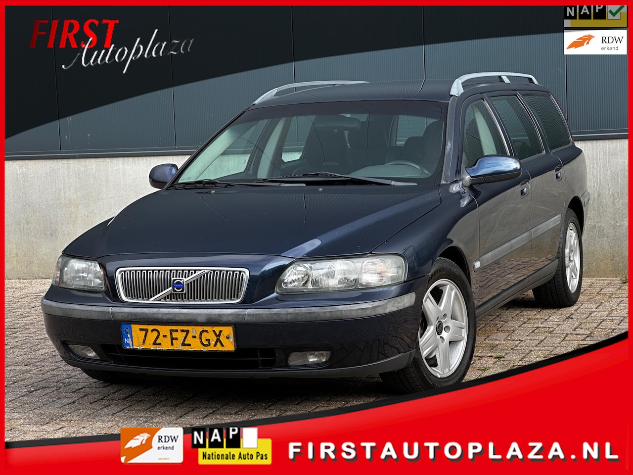 Volvo V70 - 2.4 Comfort Line AUTOMAAT AIRCO/CRUISE | INRUILKOOPJE - AutoWereld.nl