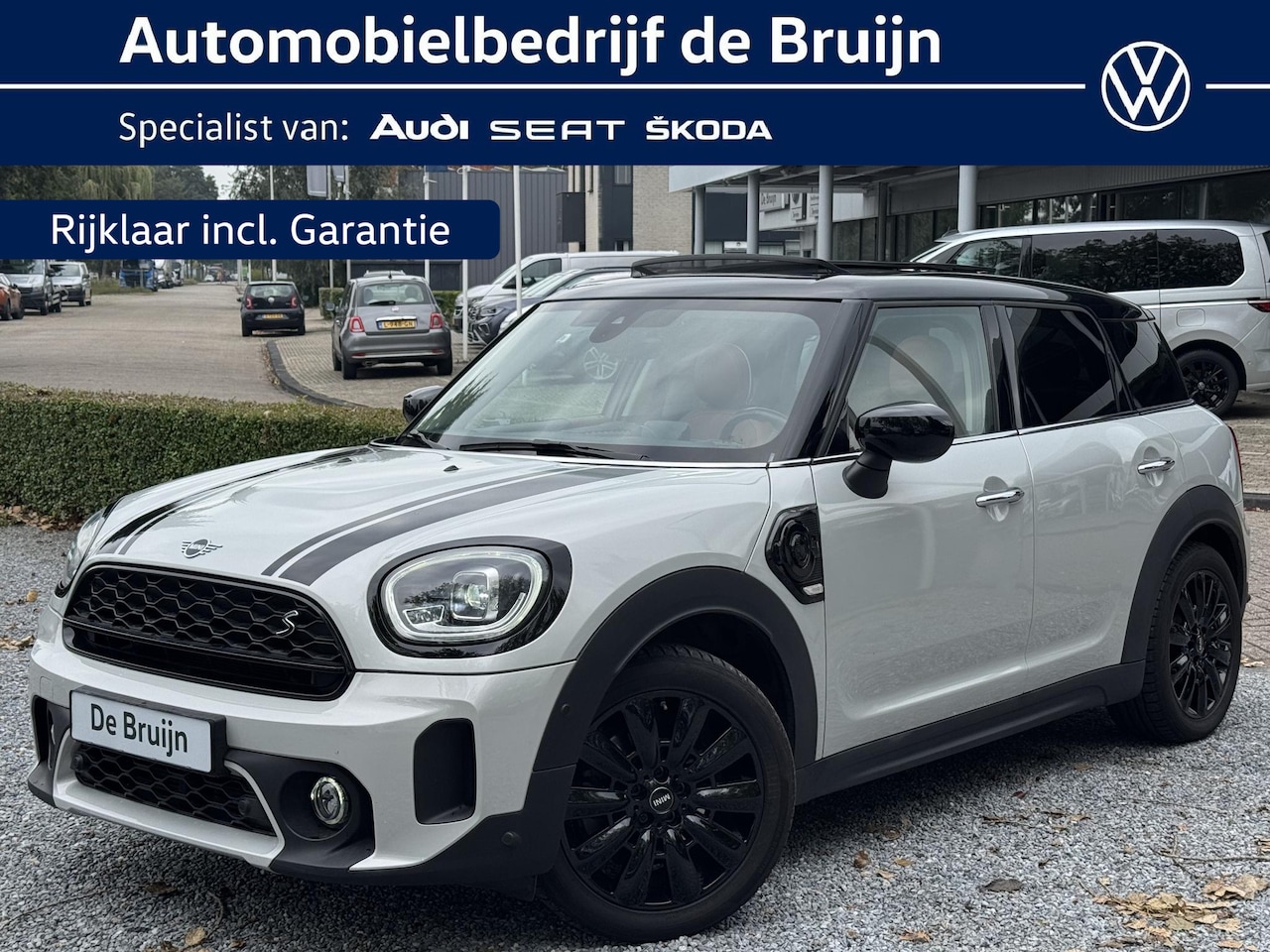 MINI Countryman - Mini 2.0 Cooper S E ALL4 MINI Yours (Pano,Leer,Camera,Navi,Acc) - AutoWereld.nl