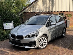 BMW 2-serie Active Tourer - 225xe Luxury | RIJKLAAR | *Lage km stand* | Panoramadak | Sportstoelen |Harman/Kardon | Ca