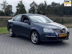 Volkswagen Jetta - 1.6 Trendline-Airco-Cruise-Nap-APK