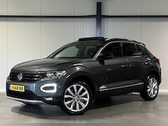 Volkswagen T-Roc - 1.5 TSI 150PK Sport Pano Virtual Trekhaak