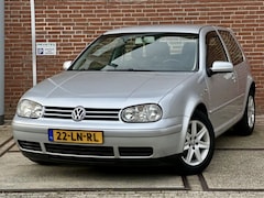 Volkswagen Golf - 1.6-16V