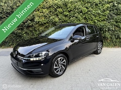 Volkswagen Golf - 1.0 TSI Highline PANO|CLIMA|NAVI|2jaar Apk