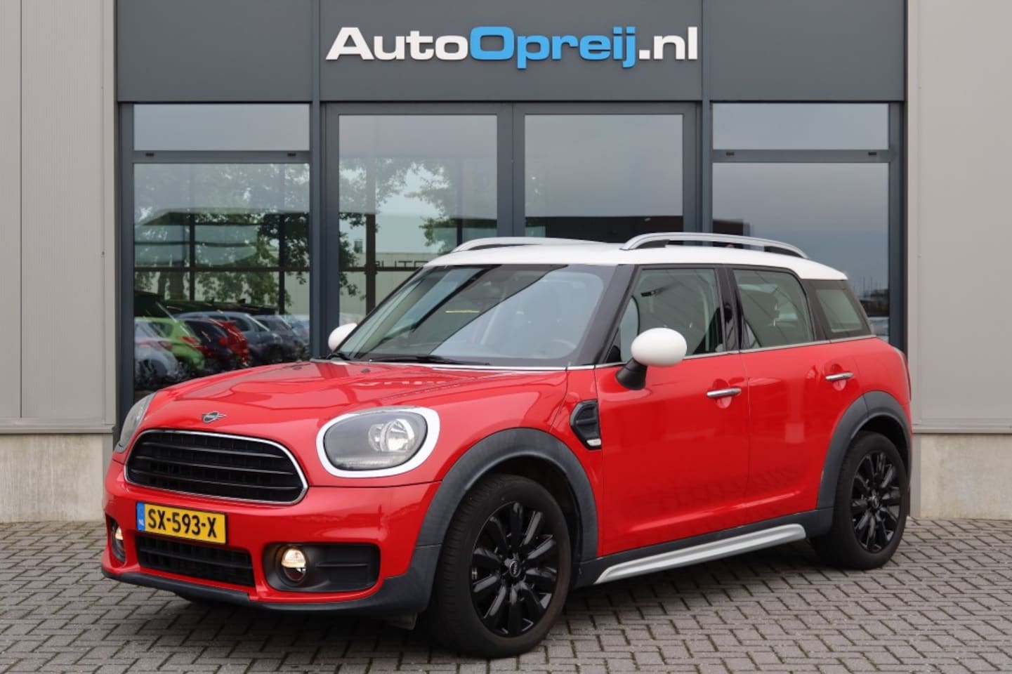 MINI Countryman - 1.5 Cooper Salt Clima, NAVI, Trekhaak afnb. - AutoWereld.nl