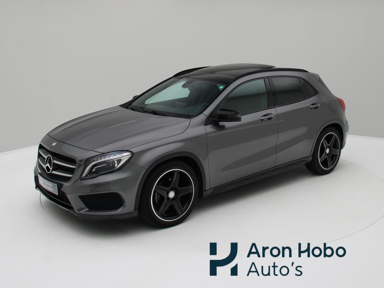 Mercedes-Benz GLA-Klasse - 180 AMG Pano, Sfeerverlichting, Stoelverwarming - AutoWereld.nl