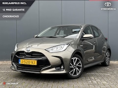 Toyota Yaris - 1.5 Hybrid Dynamic | Afn. trekhaak | PDC A | Keyless | Navi | Camera | DAB | Adap. cruise