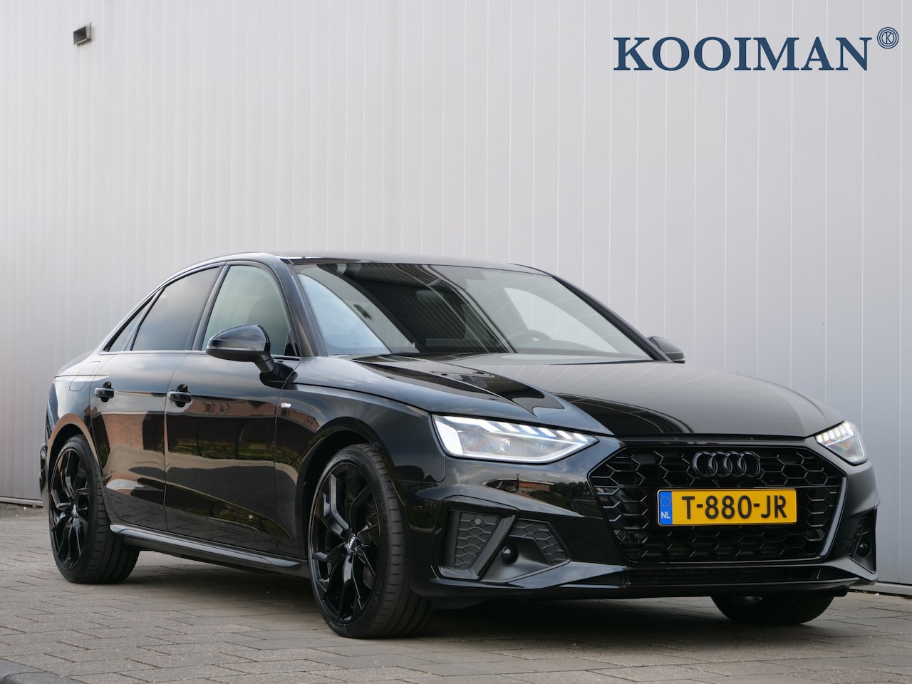 Audi A4 Limousine - 35 TFSI S edition 150 Pk Automaat Navi / DAB / Apple Carplay / Camera - AutoWereld.nl