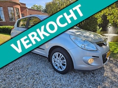 Hyundai i20 - 1.4i i-Motion AUTOMAAT/airco/TREKHAAK