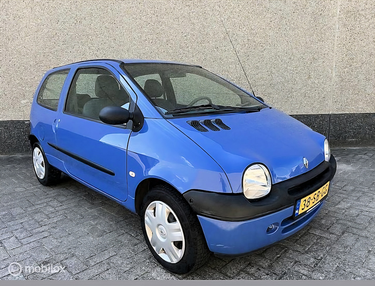 RENAULT TWINGO