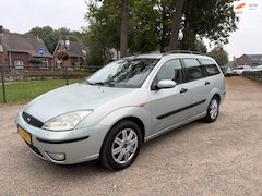 Ford Focus Wagon - 1.6-16V Futura