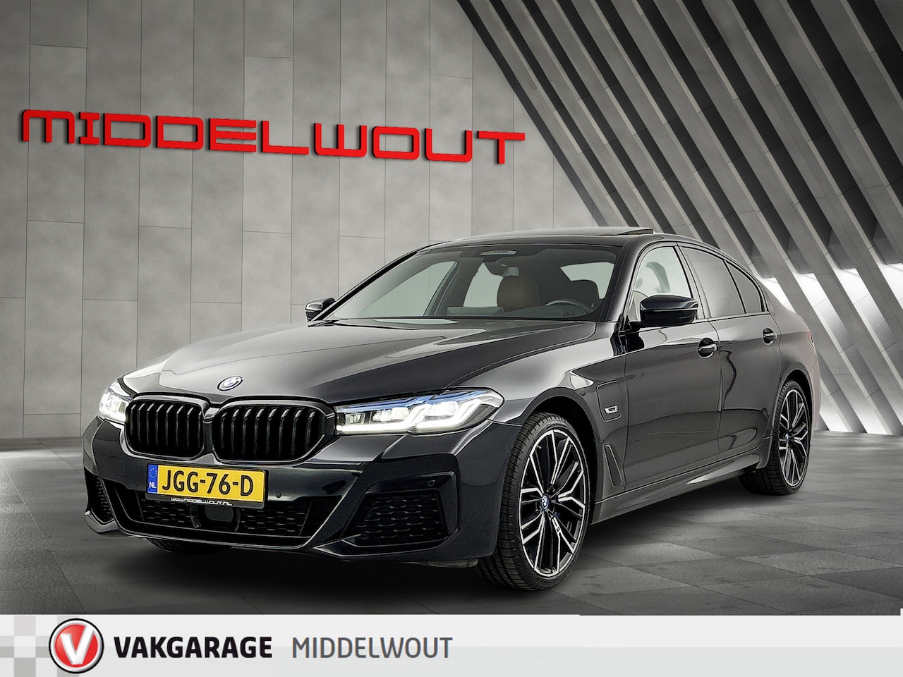 BMW 5-serie - 545e xDrive M-Sport/M-Remm/Schuifd/Laser/20" - AutoWereld.nl