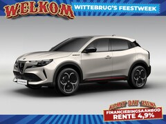Alfa Romeo Junior - 1.2 Turbo Hybrid Ibrida Speciale | Schuif/kantel dak | Pack Techno | Adaptive cruise | Sto