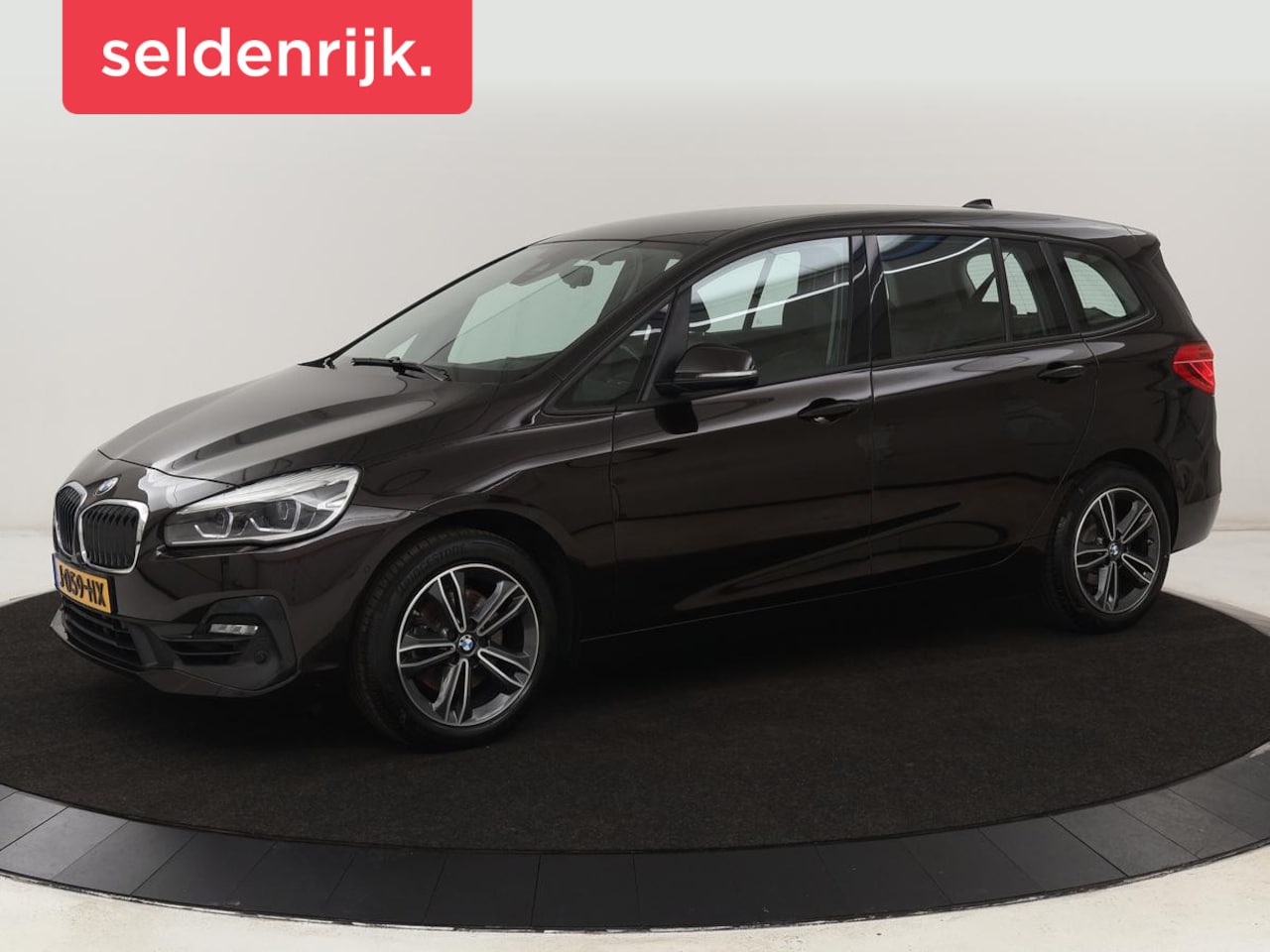 BMW 2-serie Gran Tourer - 218i High Executive | Leder | Head-Up | Trekhaak | Stoelverwarming | Navigatie | Full LED - AutoWereld.nl