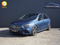Mercedes-Benz B-klasse - 180 Business Solution AMG Orig. NL / Night pakket / MBux / Clima / PDC / Elek. achterklep