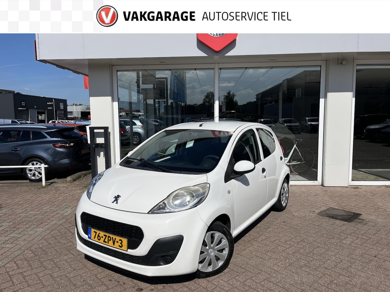 Peugeot 107 - 1.0 Access Accent Airco, Centrale deurvergrendeling, 5-deurs - AutoWereld.nl