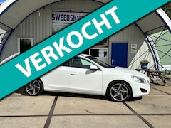 Volvo V60 - Kinetic 2.0 D3 5 cilinder