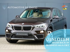BMW X1 - sDrive20i 192 pk HIGH EXECUTIVE AUTOMAAT / GROTE BEURT + NIEUWE APK / LEDER / HEAD-UP DISP