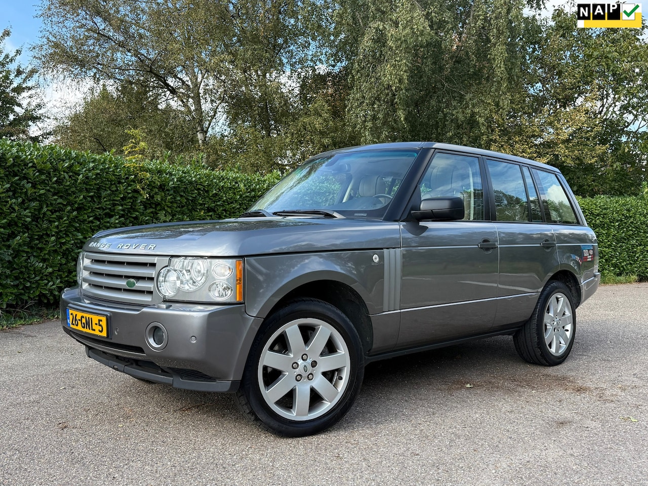 Land Rover Range Rover - 3.6 TDV8 Vogue Automaat | Leder | Youngtimer | Schuif-/Kanteldak | Camera | Stoelverwarmin - AutoWereld.nl