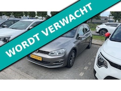 Volkswagen Golf - 1.2 TSI 110pk 5-deurs Clima Cruise Navi PDC Camera