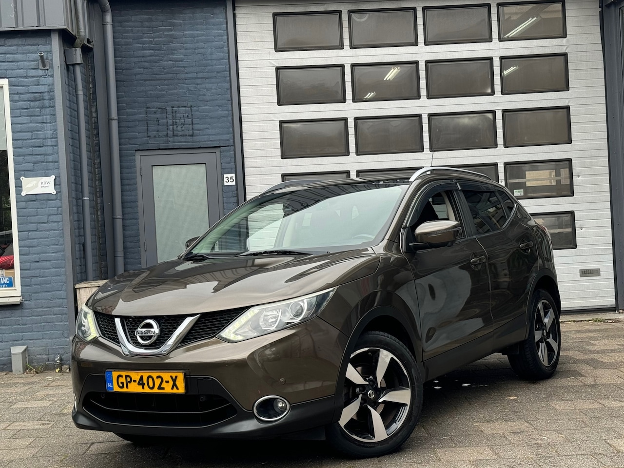 Nissan Qashqai - 1.2 Connect Edition | Clima | Navi | Pano - AutoWereld.nl