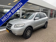 Hyundai Santa Fe - 2.7i V6 Dynamic 7p. | 7- persoons | Elektrische ramen | Airco | NAP | APK tot 21-05-2025 |
