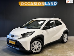 Toyota Aygo X - 1.0 VVT-i MT Play|NAP|GARANTIE|CAMERA|ACC|CARPLAY|BLUETOOTH|AIRCO|17INCH|