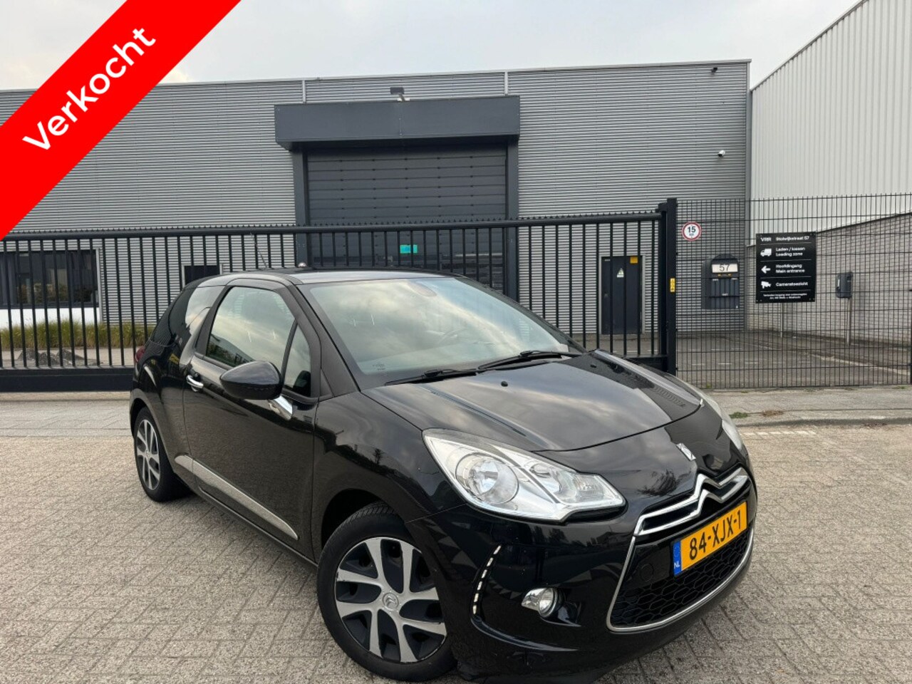 Citroën DS3 - 1.6 e-HDi So Chic 1.6 e-HDi So Chic lage km Nap - AutoWereld.nl