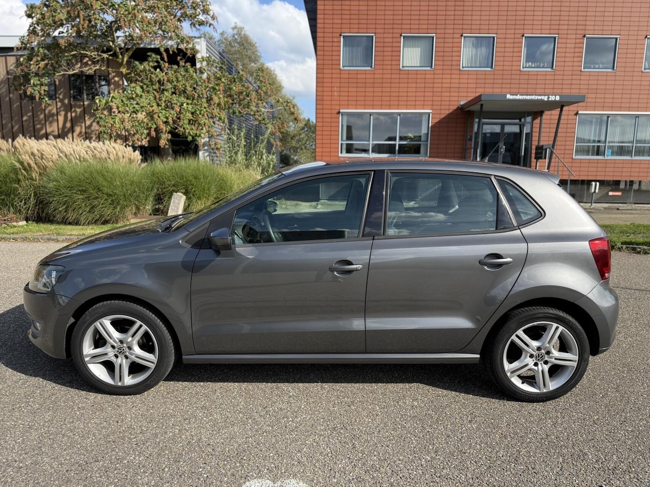 Volkswagen Polo - 1.2-12V 5-deurs Airco Cruise/Aux/Netjes - AutoWereld.nl
