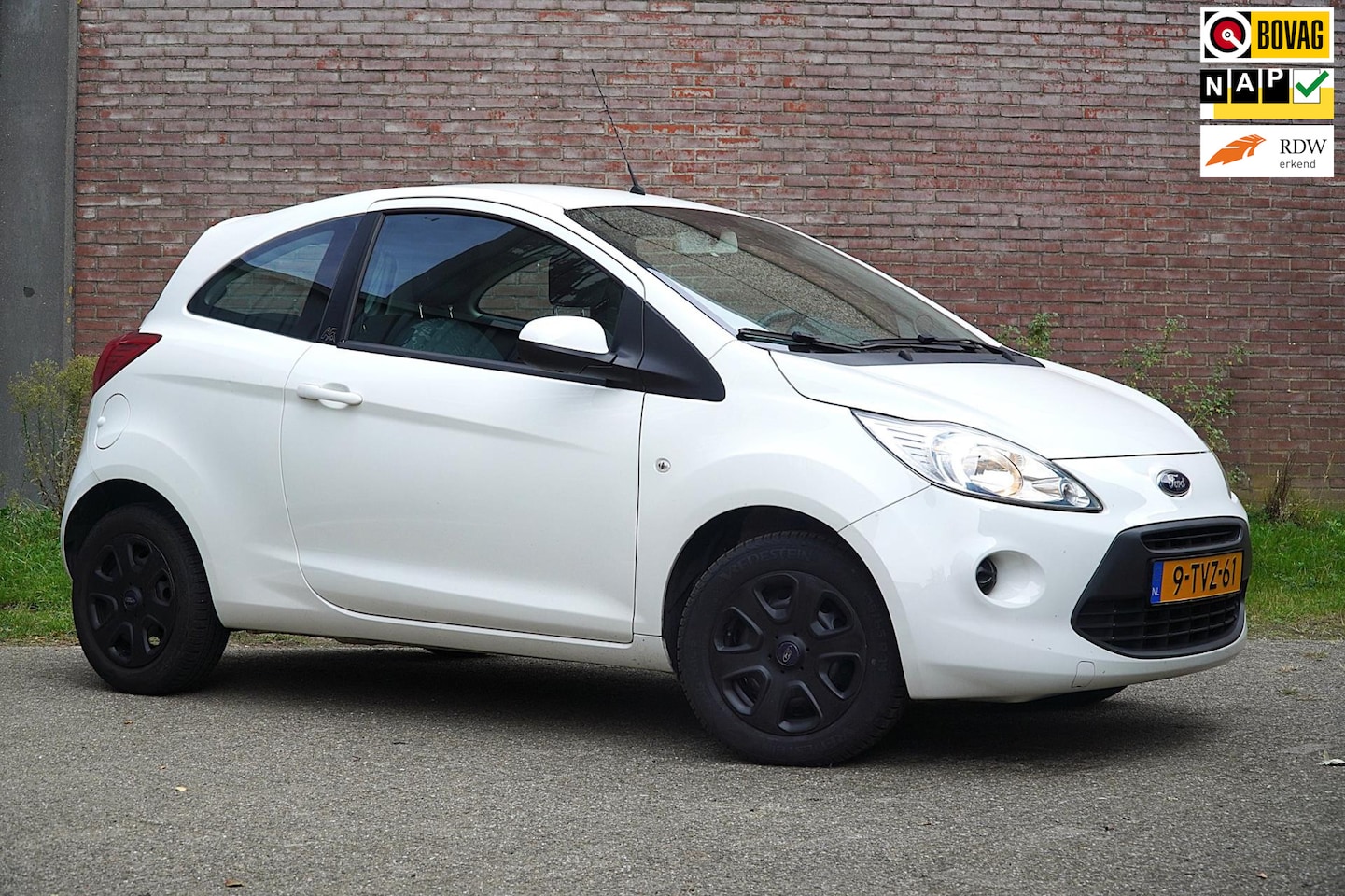 Ford Ka - 1.2 Style start/stop 1.2 Style start/stop, Airco, Elektr.ramen, Radio/CD, Nw. APK bij aflevering. - AutoWereld.nl