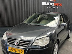 Volkswagen Polo - 1.4-16V Comfortline NAP / Airco / Trekhaak