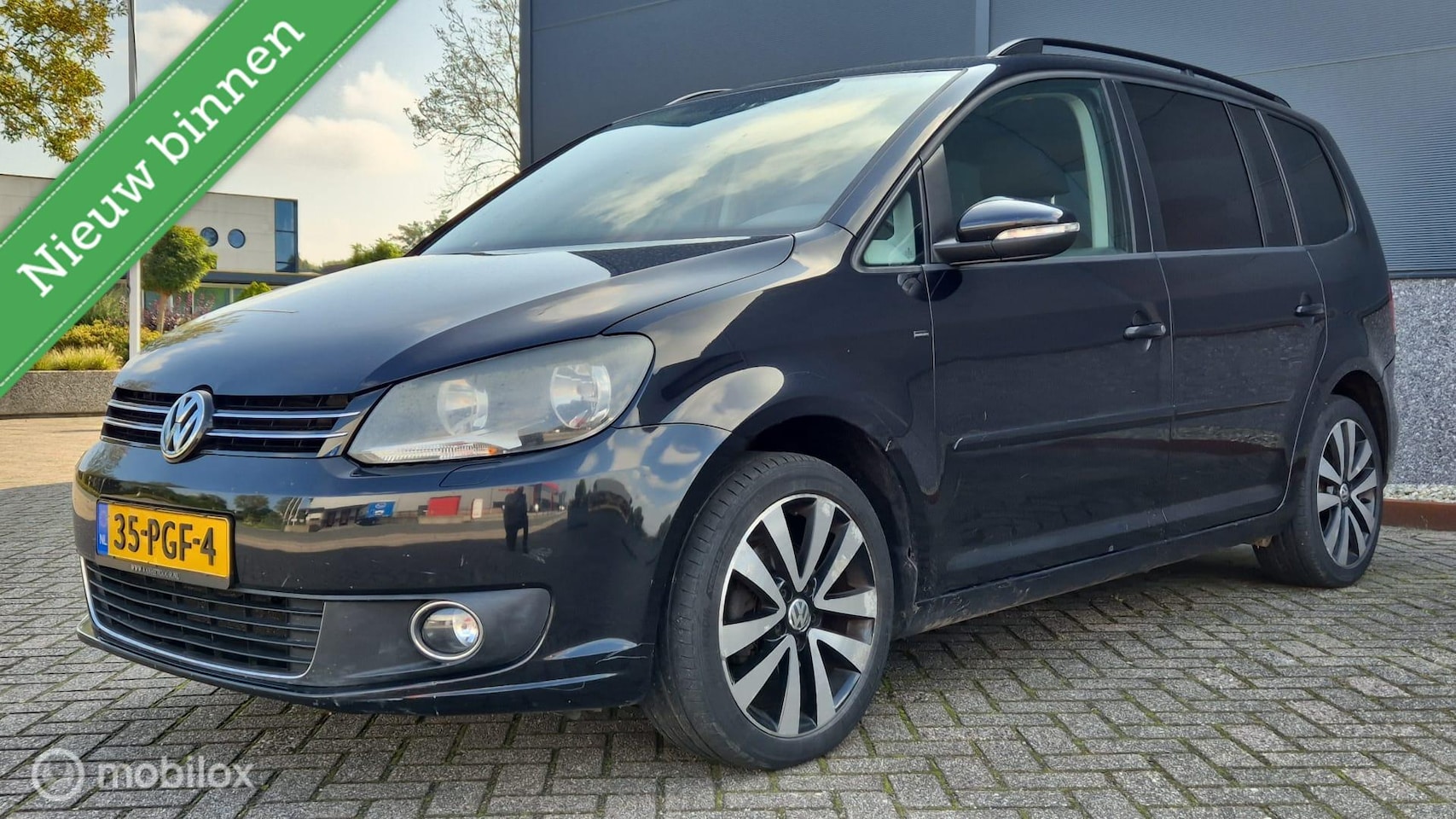 Volkswagen Touran - 1.6 TDI Trendline BlueMotion7p. 1.6 TDI Trendline BlueMotion7p trekhaak - AutoWereld.nl