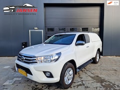 Toyota HiLux - 2.4 D-4D-F Xtra Cab Professional |Trekhaak | Cruise | Lane Ass | NAVI | Camera