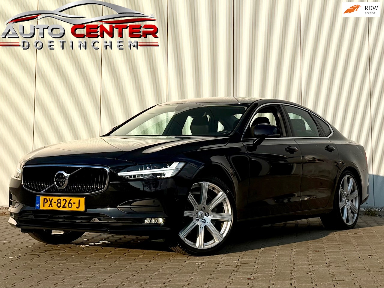 Volvo S90 - 2.0 T5 Momentum BTW|Led|Ddash|Carplay - AutoWereld.nl