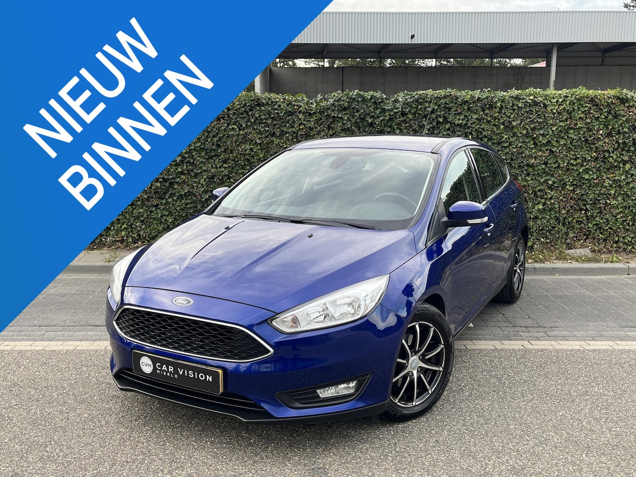 Ford Focus - 1.0 Ambiente * Carplay * Nieuwe Distr. * Garantie - AutoWereld.nl