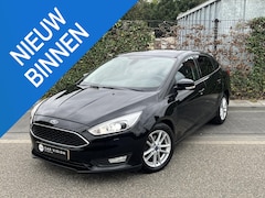 Ford Focus - 1.0 Titanium * Navi * Nieuwe Distr. * Dealerond * Garantie