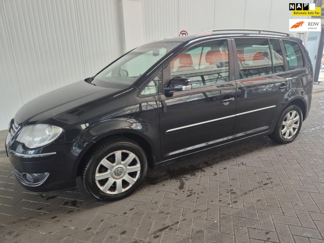 Volkswagen Touran - 2.0 TDI Highline Business/Goed onderhouden – Veel facturen – Nette auto - AutoWereld.nl
