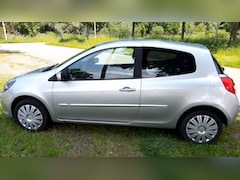 Renault Clio - 1.4-16V Dynamique Luxe