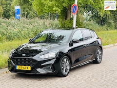 Ford Focus - 1.0 EcoBoost ST-LINE Business VOL met Opties 2018 Head Up Display/Navi/Cruize control/125