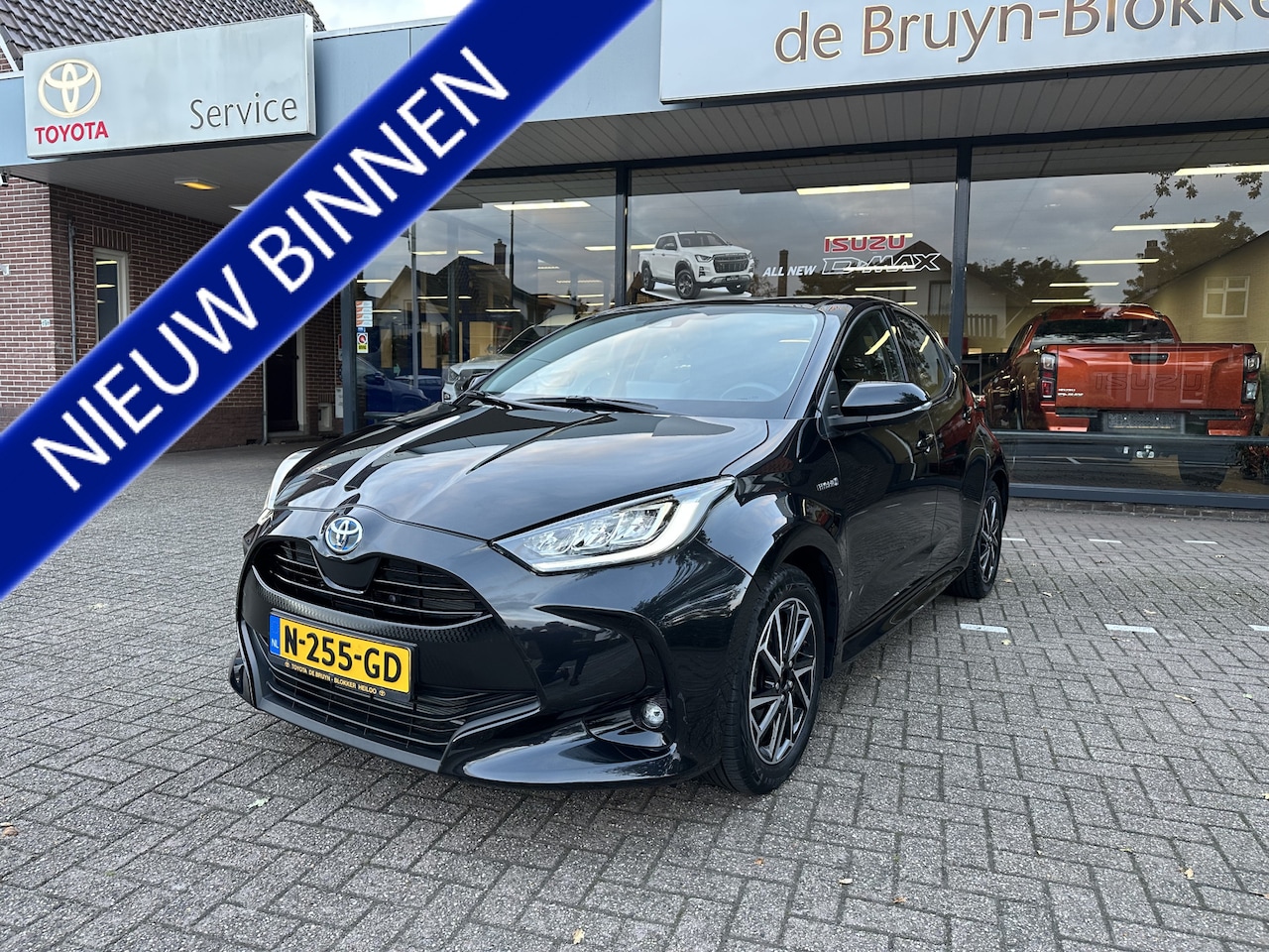 Toyota Yaris - 1.5 Hybrid Dynamic 7.400 km! Toyota-dealer onderhouden, alle beurten gehad. Toyota 10 jaar - AutoWereld.nl