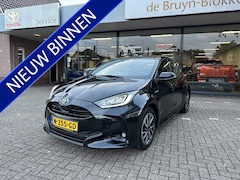 Toyota Yaris - 1.5 Hybrid Dynamic 7.400 km Toyota-dealer onderhouden, alle beurten gehad. 10 jaar garanti