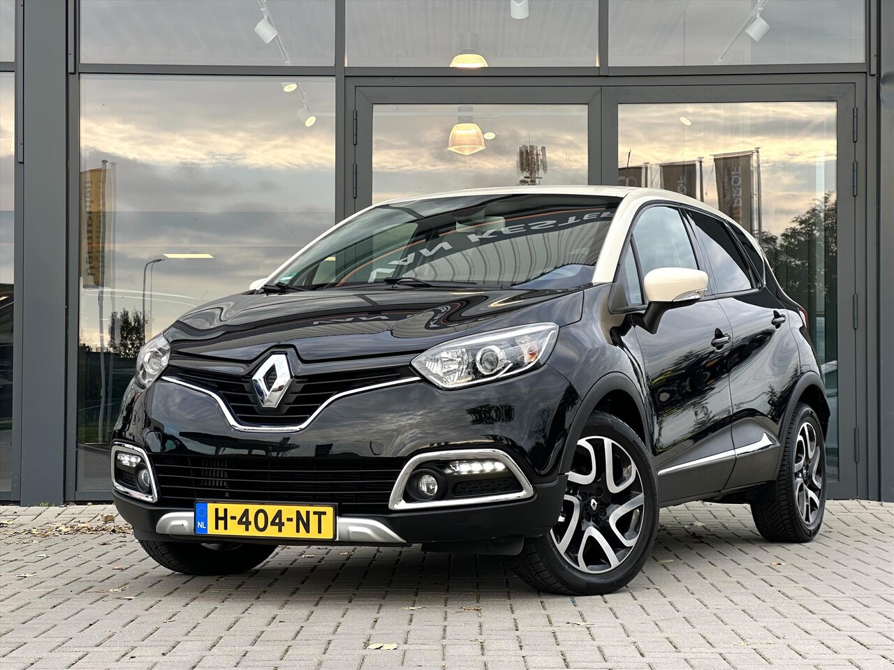 Renault Captur - TCe 90PK Xmod | Nav. | Cam. | Leer | Stoelverw. | NL Auto | - AutoWereld.nl