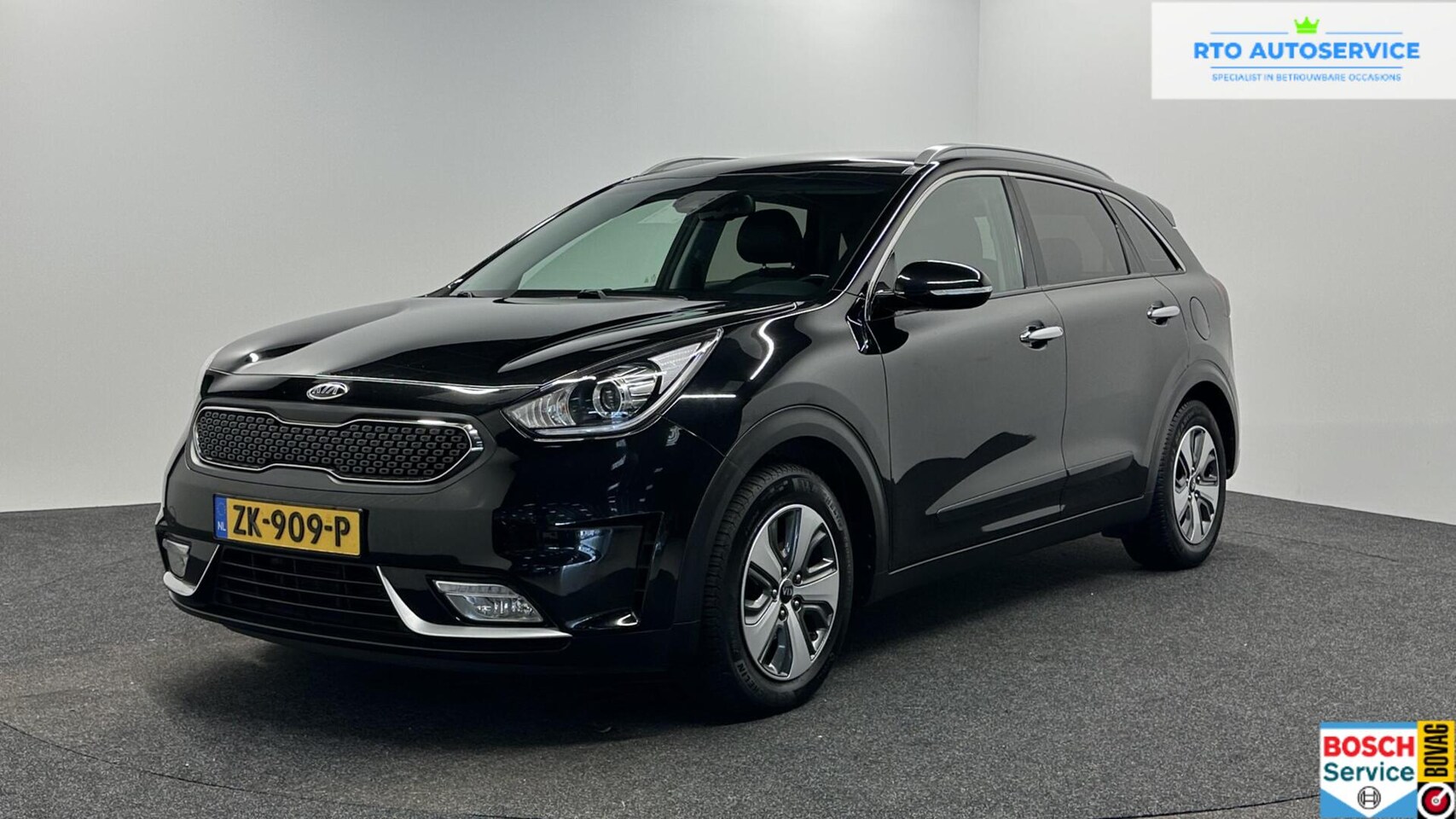 Kia Niro - 1.6 GDi Hybrid ExecutiveLine CAMERA NAVI ECC TREKHAAK CRUISE CARPLAY. - AutoWereld.nl