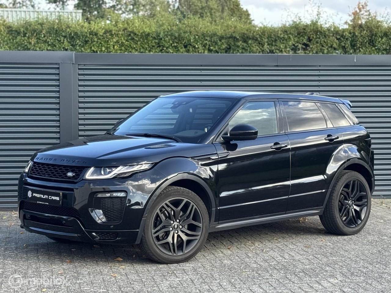Land Rover Range Rover Evoque - 2.0 TD4 HSE R-Dynamic | Automaat | Pano | Leder - AutoWereld.nl