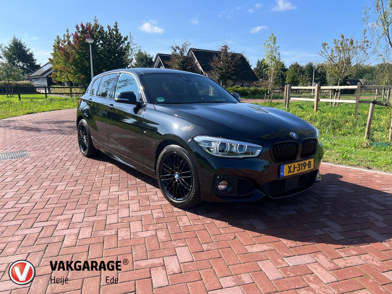 BMW 1-serie - 118i Corporate Lease Executive M-Pakket | Apple CarPlay | NL-Auto | - AutoWereld.nl