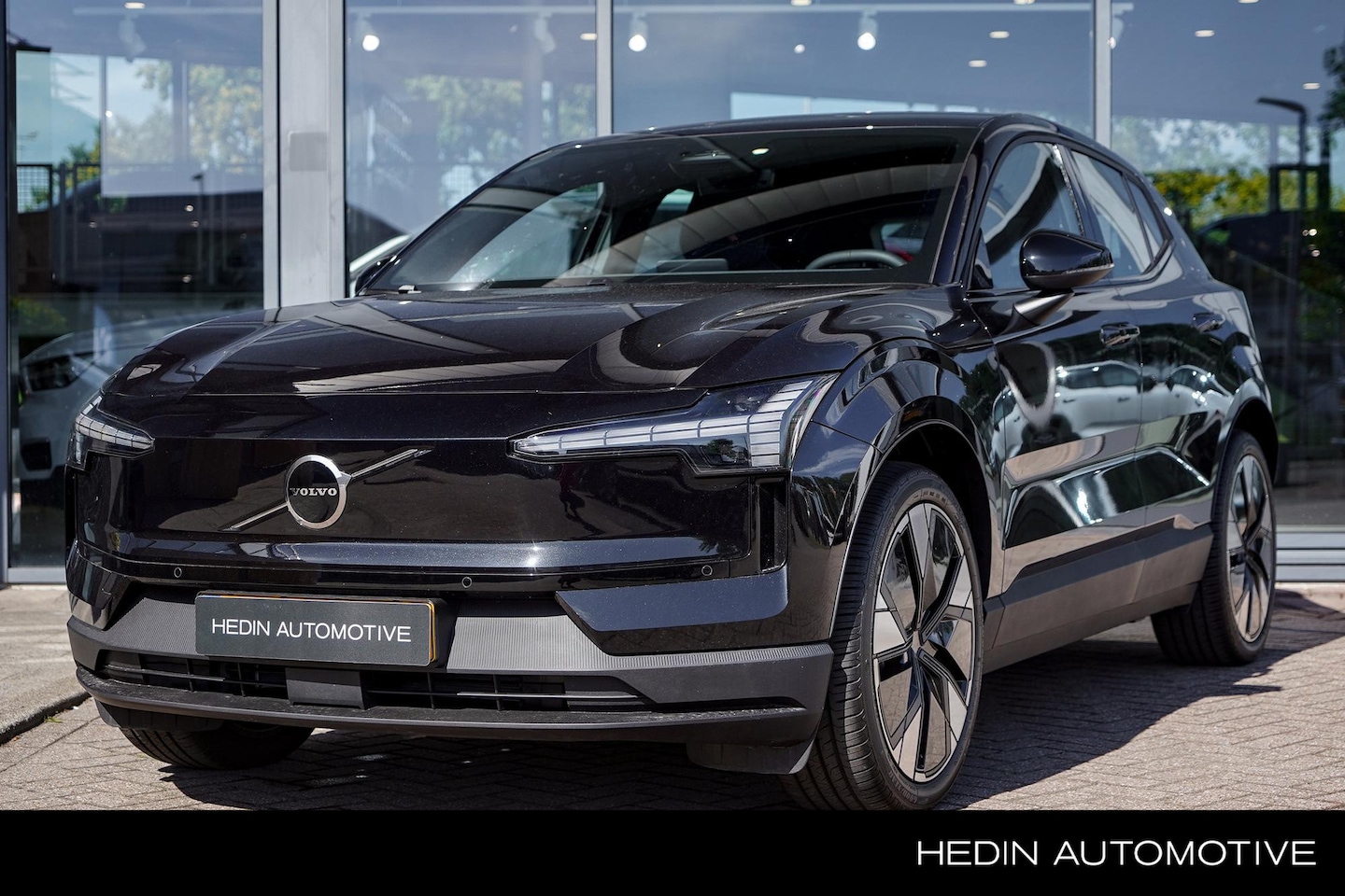 Volvo EX30 - Single Motor Extended Range Plus 69 kWh | 20-inch 5-Spaaks Aero - AutoWereld.nl