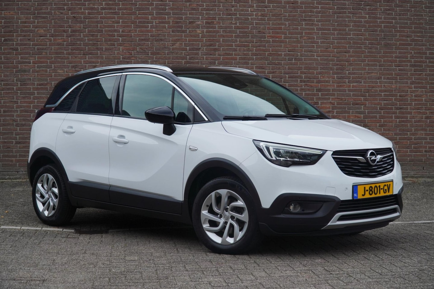 Opel Crossland X - 1.2 Turbo Innovation 1.2 Turbo Innovation 131 PK, Navigatie, Camera , Cruise-en climat control, 1e eigenaar. - AutoWereld.nl
